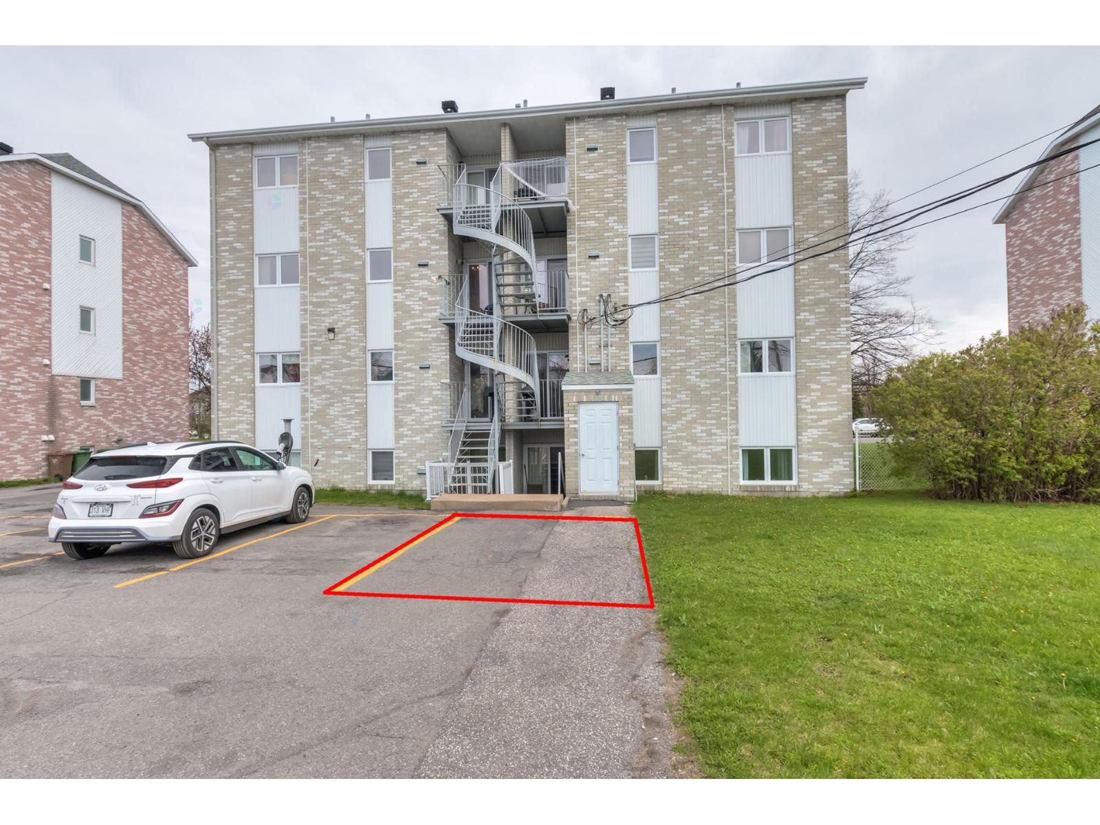 3605 Boul. St-laurent, #302 Property Photo 20