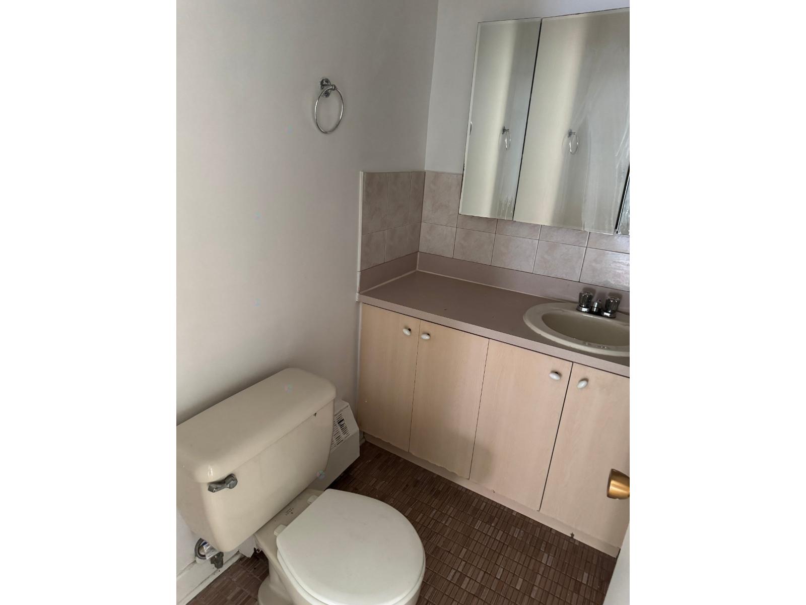 7049 Ch. Guelph Property Photo 9