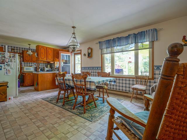 198 Ch. Du Centre Property Photo 8