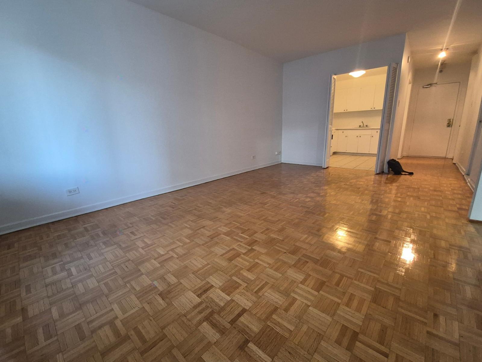 2300 Rue St-mathieu Property Photo 3