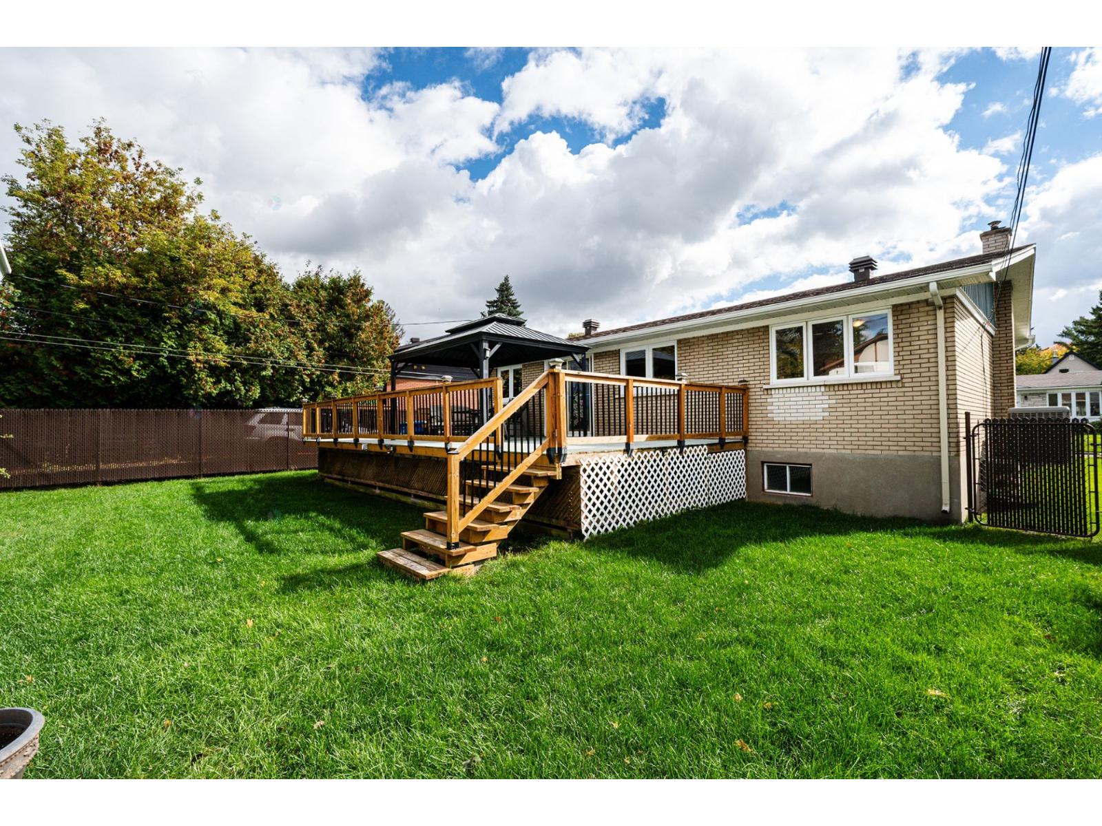 78 Rue Philippe Property Photo 37