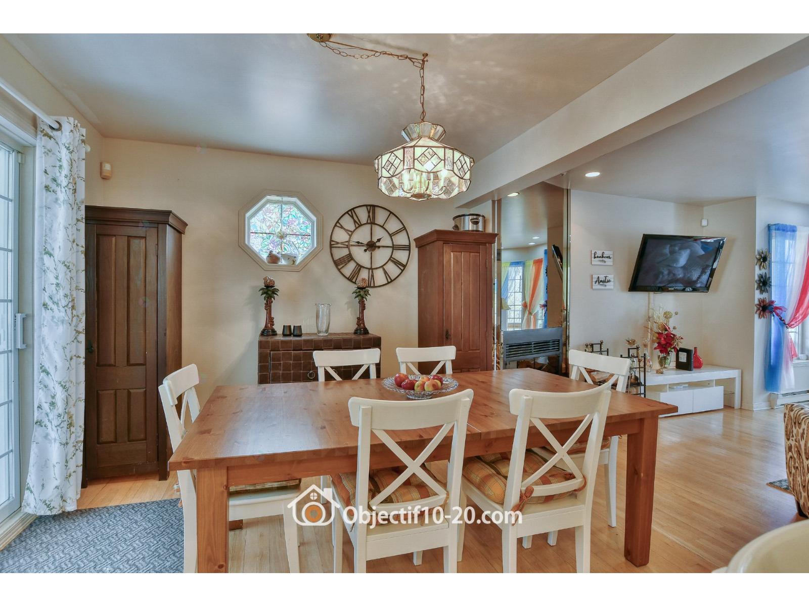 129-131 Ch. Des Faucons Property Photo 10