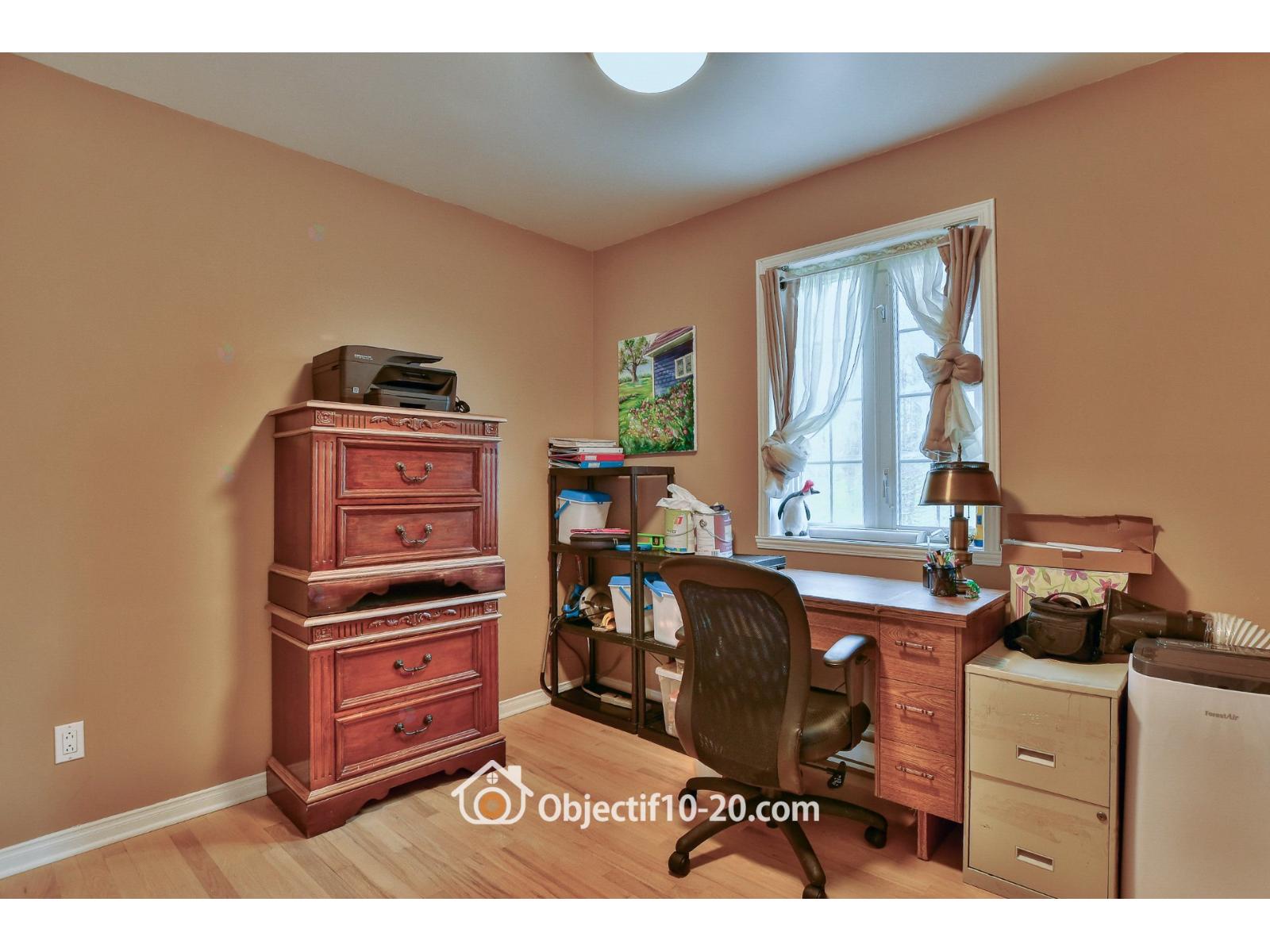 129-131 Ch. Des Faucons Property Photo 31