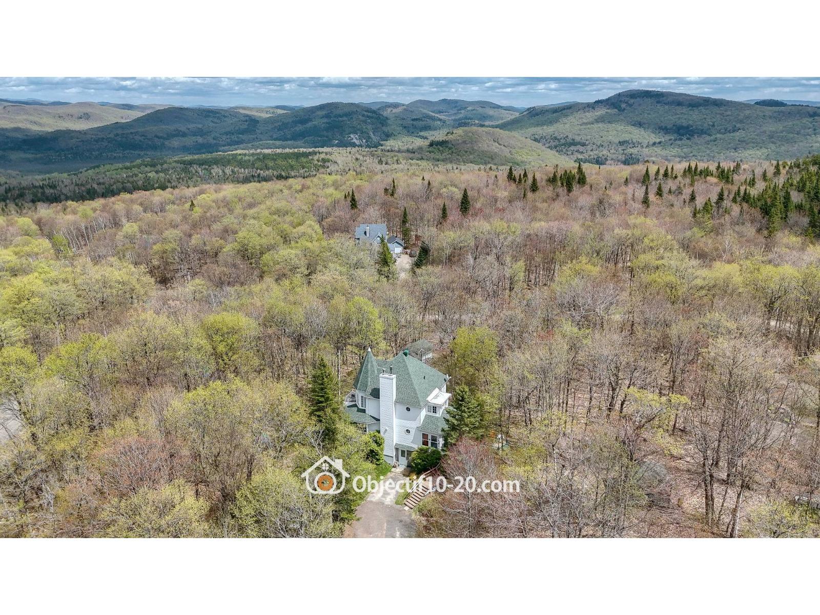 129-131 Ch. Des Faucons Property Photo 37
