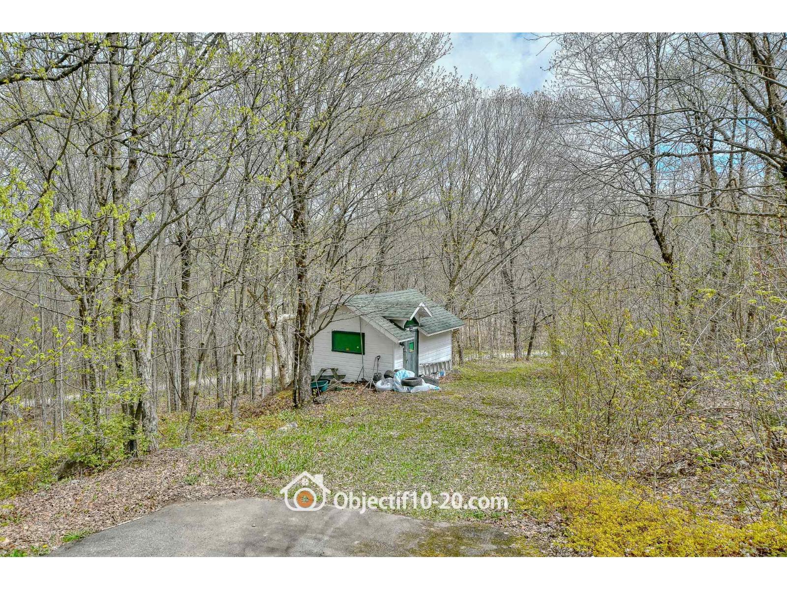 129-131 Ch. Des Faucons Property Photo 39