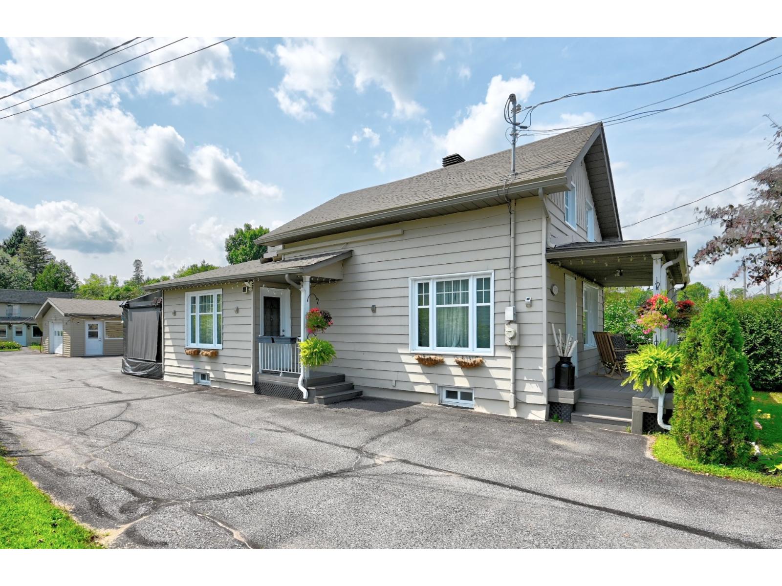 3495-3497 Rue Queen Property Photo 3