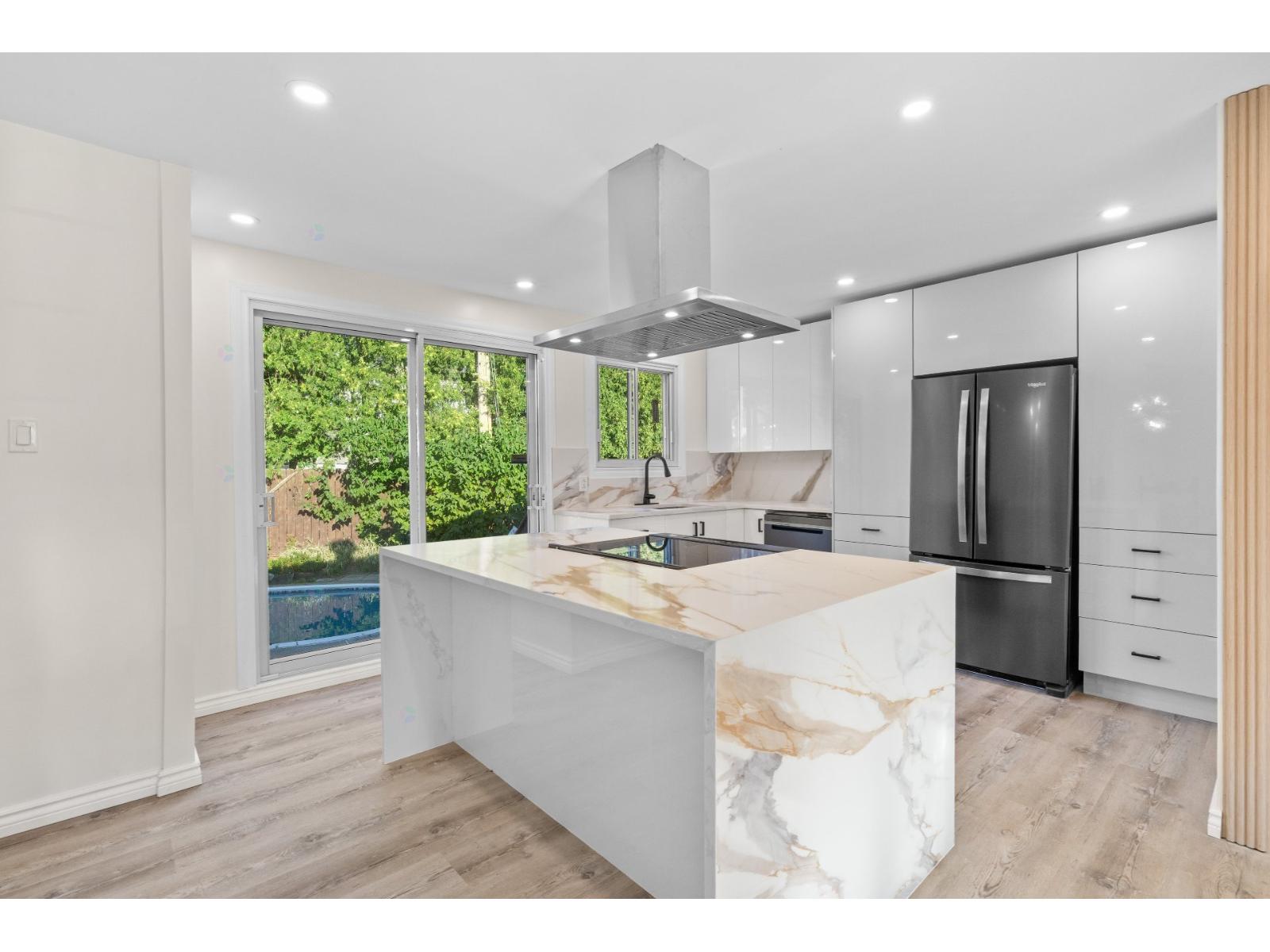 37 Rue Davignon Property Photo 1