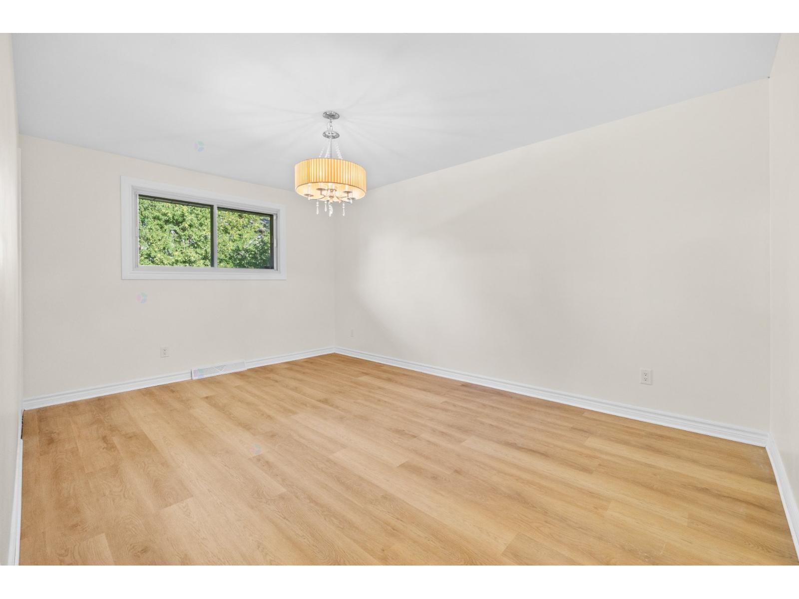 37 Rue Davignon Property Photo 16
