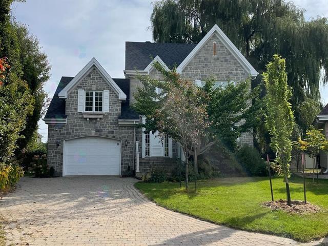 8 Rue Desrochers Property Photo 1