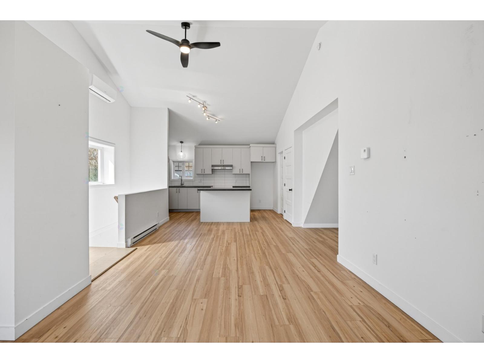 1143z-1149z Boul. Pie-xi S. Property Photo 10