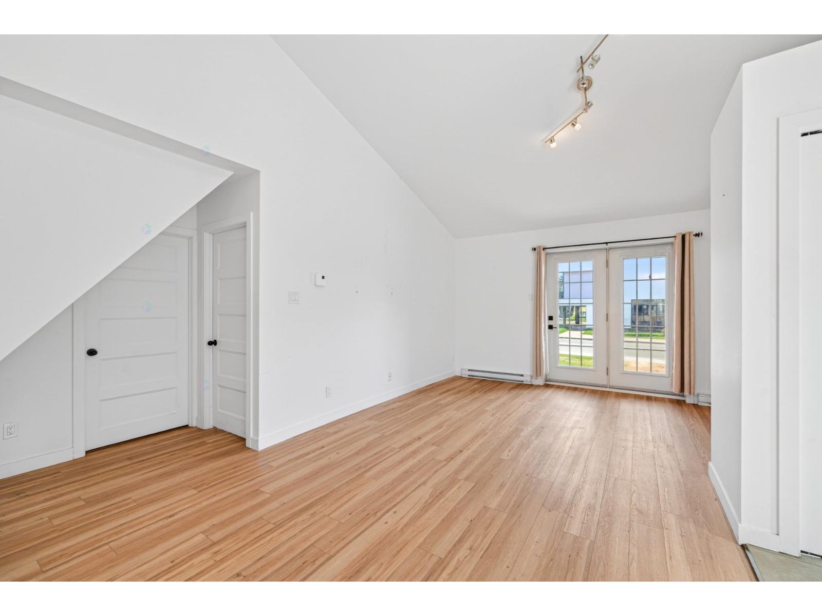 1143z-1149z Boul. Pie-xi S. Property Photo 12