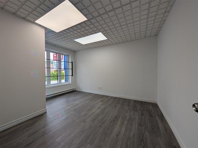 2445 Av. Ste-anne Property Photo 7