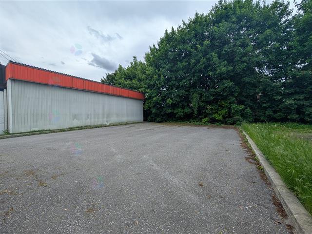 2445 Av. Ste-anne Property Photo 18