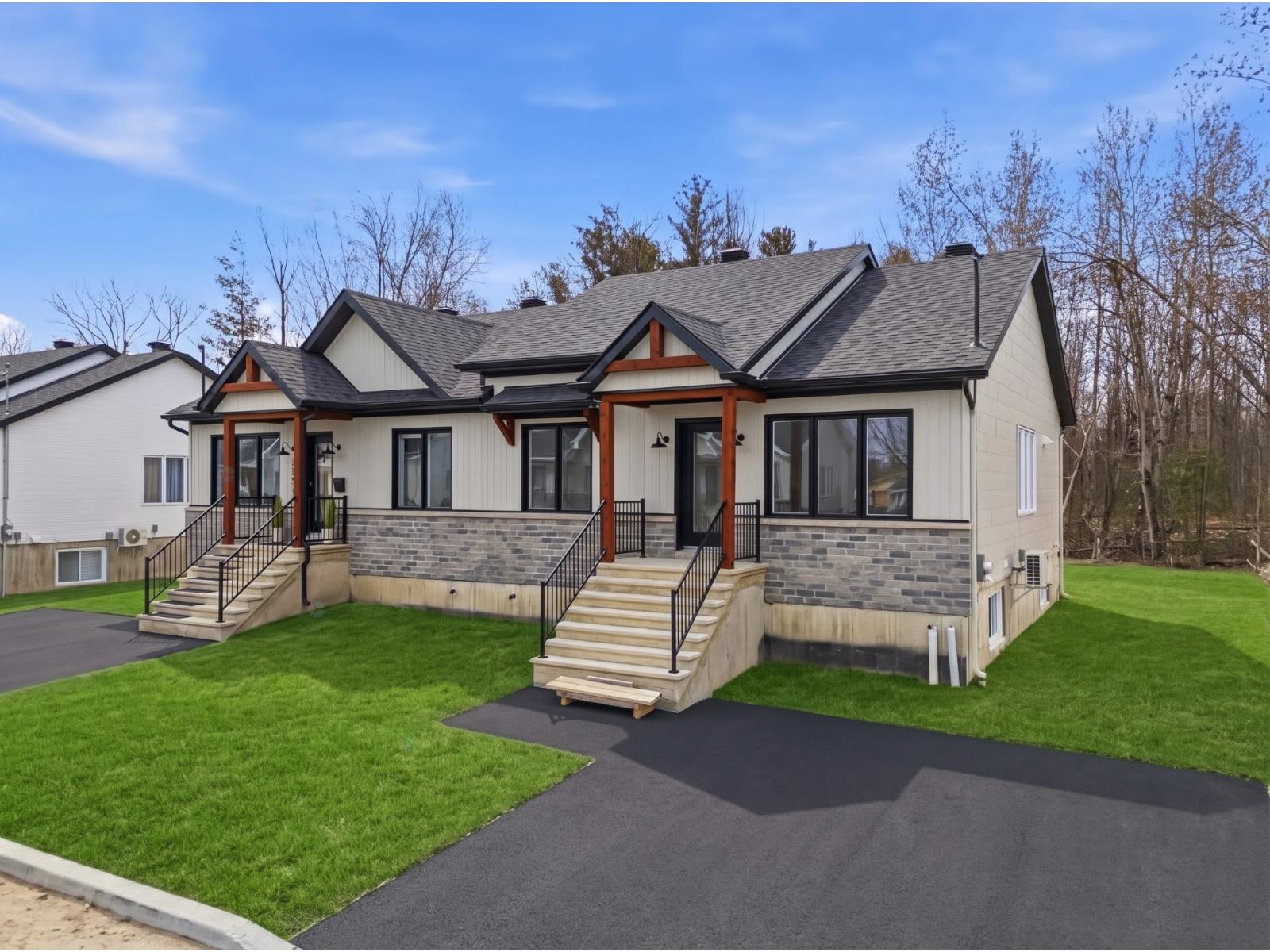 3194 Rue Lamarche Property Photo 1