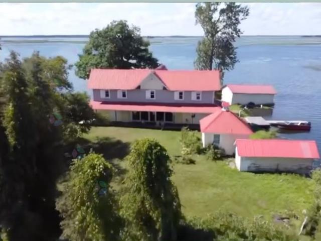 200 Île Fraser Property Photo 1