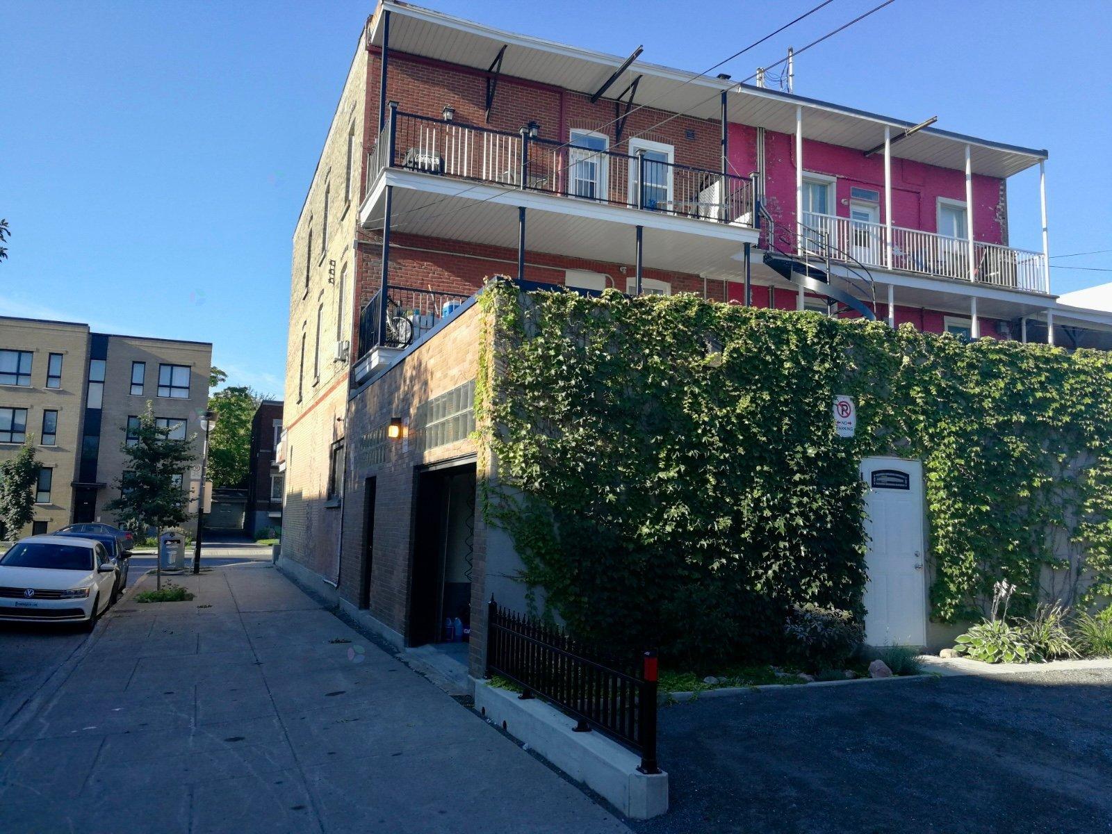 1521-1525 Av. De L'église Property Photo 2