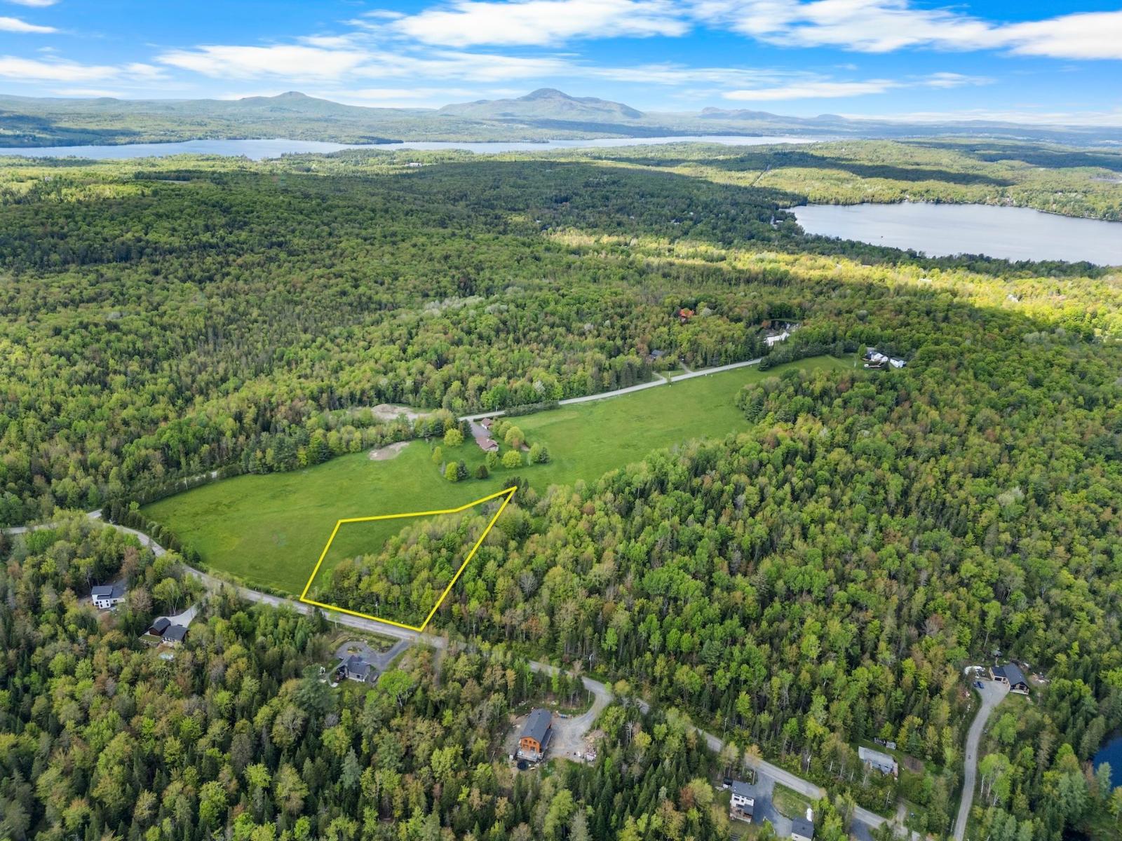 Rue Bordeleau Property Photo 1