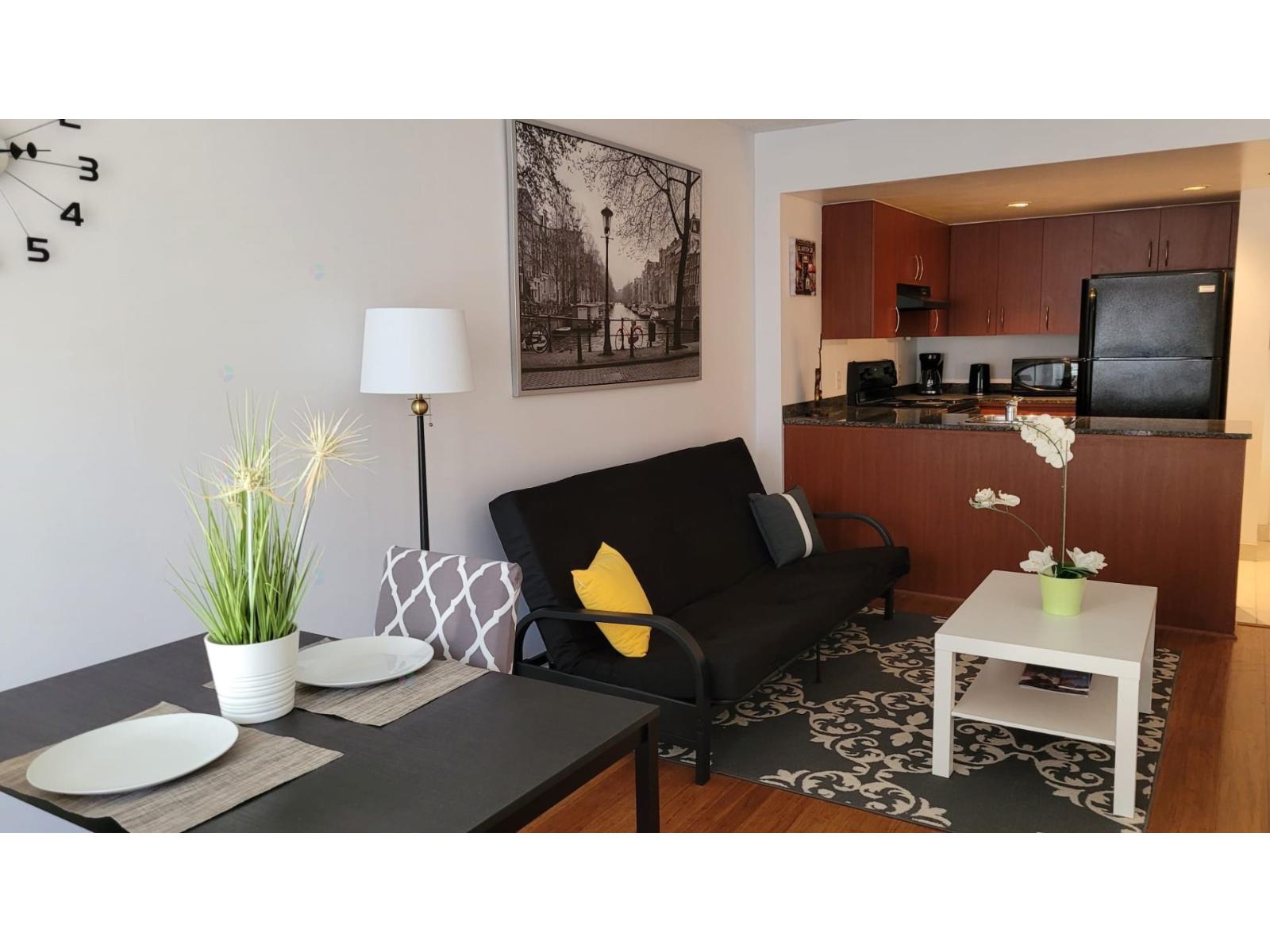 98 Rue Charlotte, #261 Property Photo 2