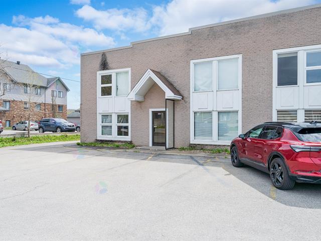230 Mtée St-Régis, #100 Property Photo 1