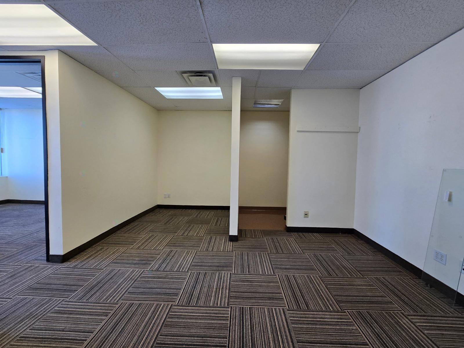 189 Boul. Hymus, #311 Property Photo 1