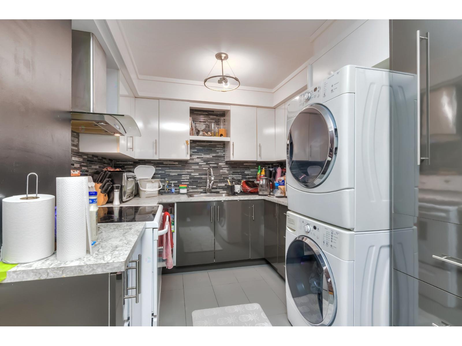 5210 Rue Riviera, #315 Property Photo 6