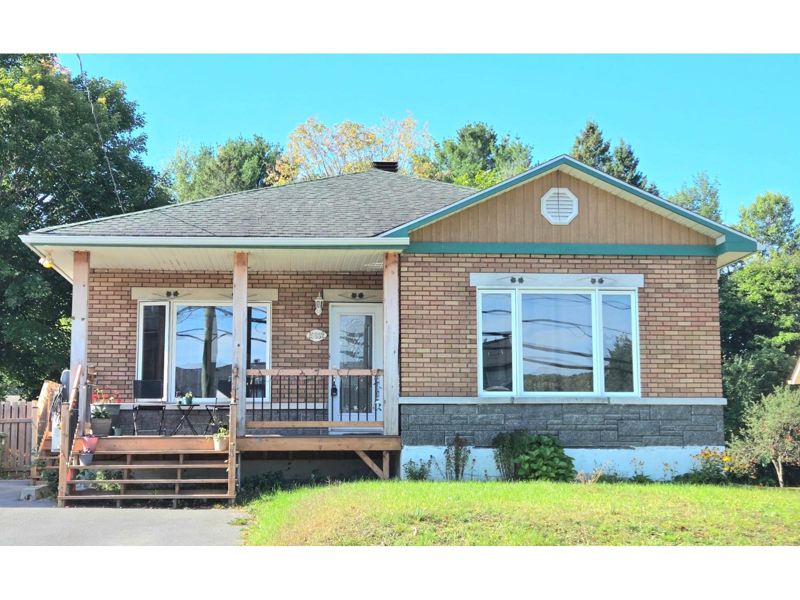 15032 Rue Mackenzie Property Photo 1