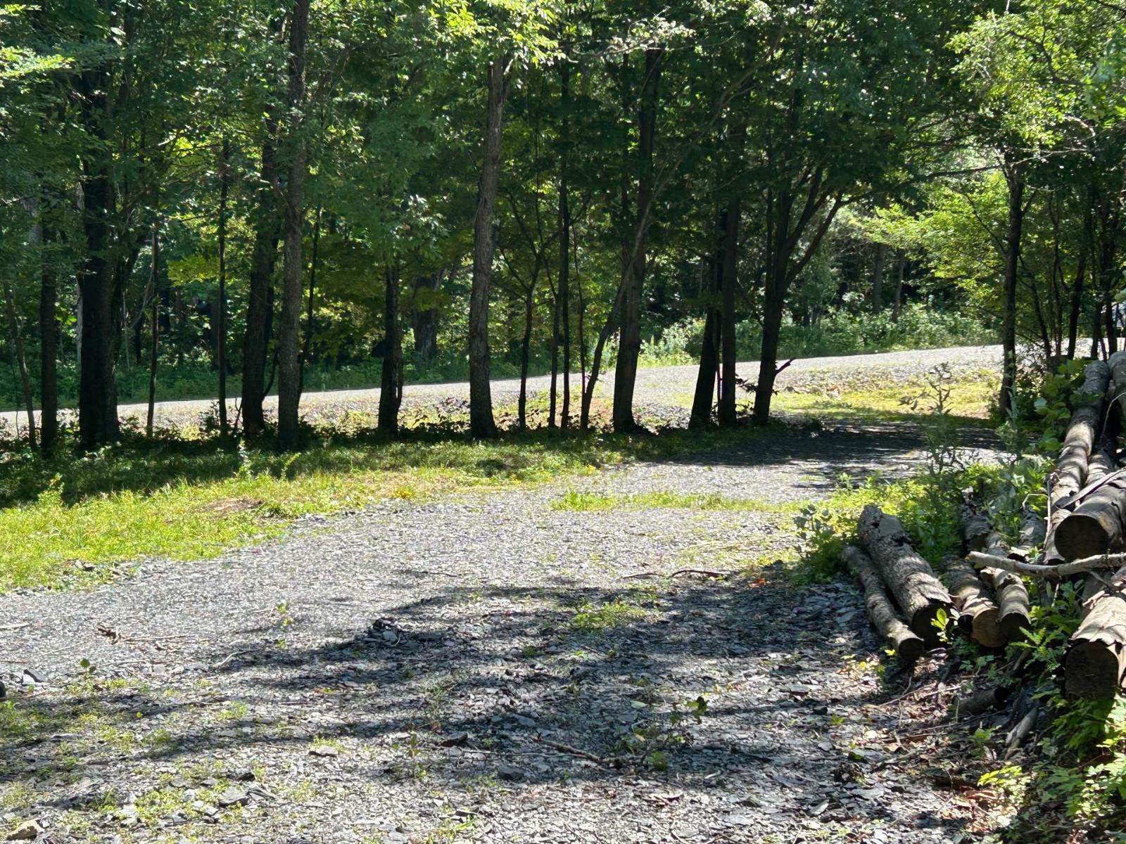 Ch. Ware-derby Property Photo 5