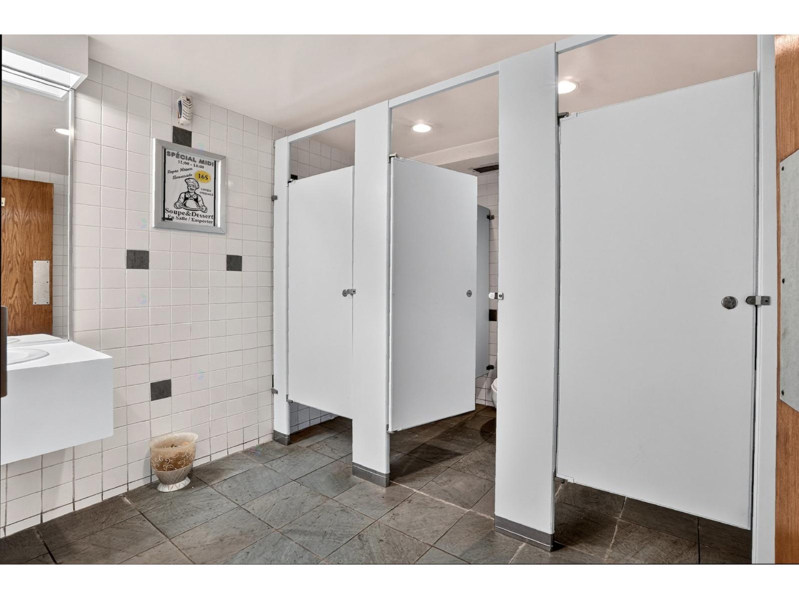 7500-7510 Boul. Newman Property Photo 23