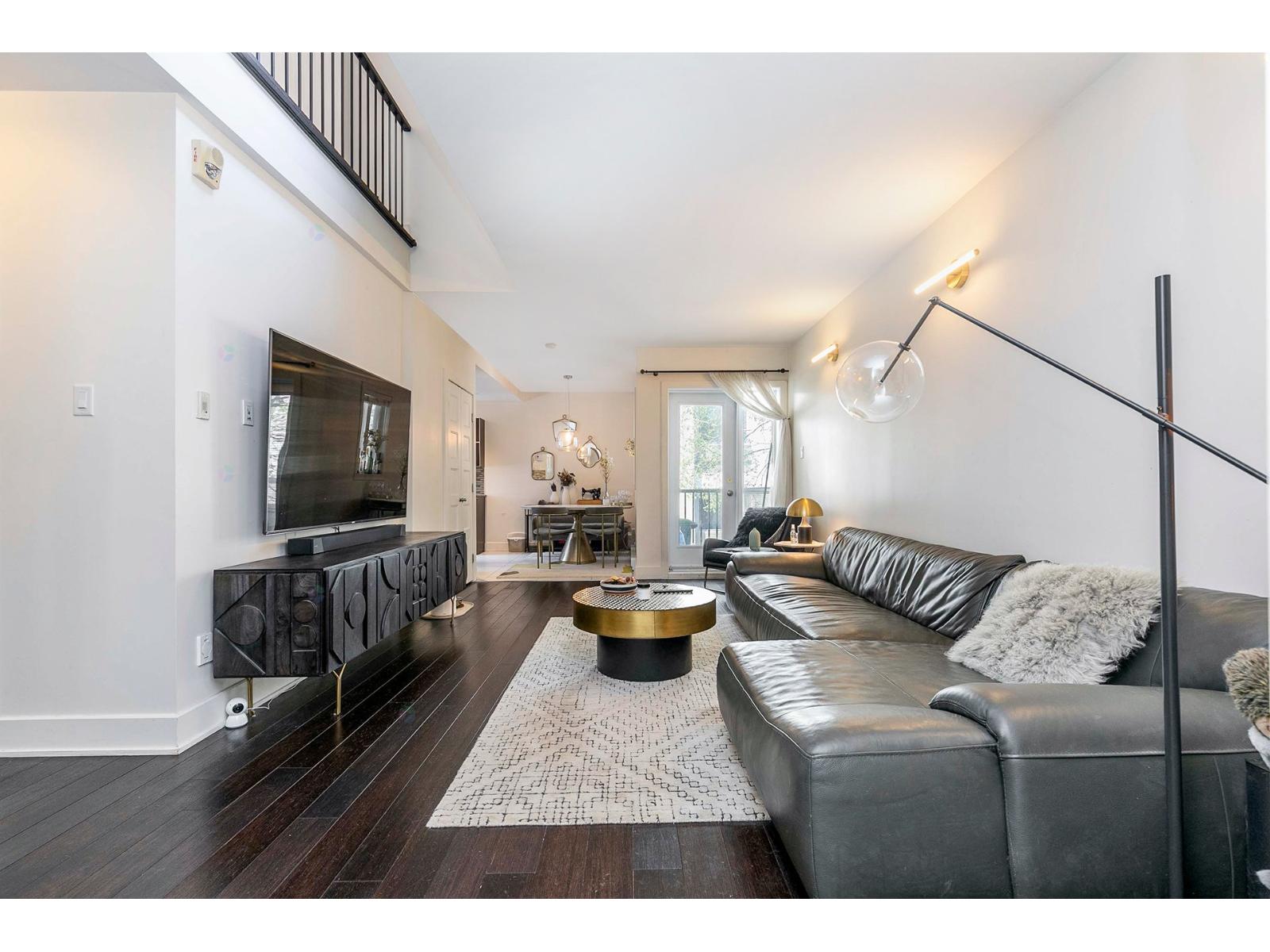 1216 Rue St-hubert, #7 Property Photo 8