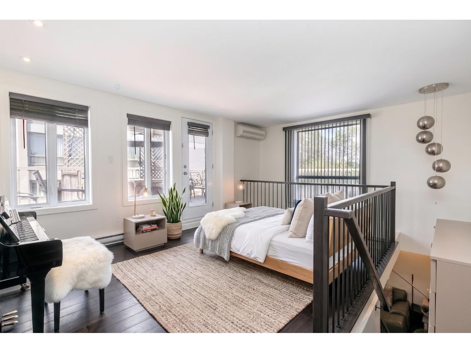 1216 Rue St-hubert, #7 Property Photo 14