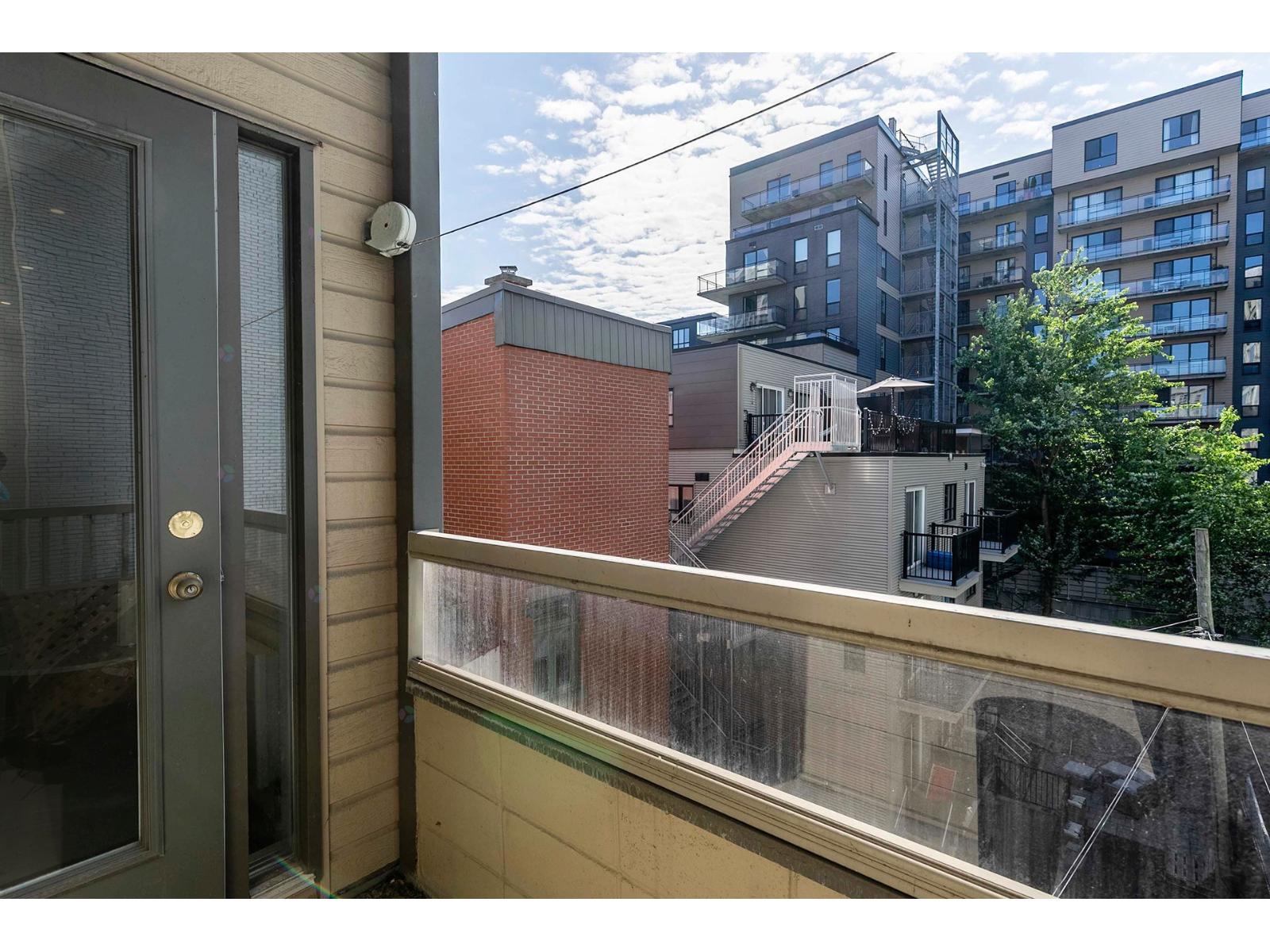 1216 Rue St-hubert, #7 Property Photo 29