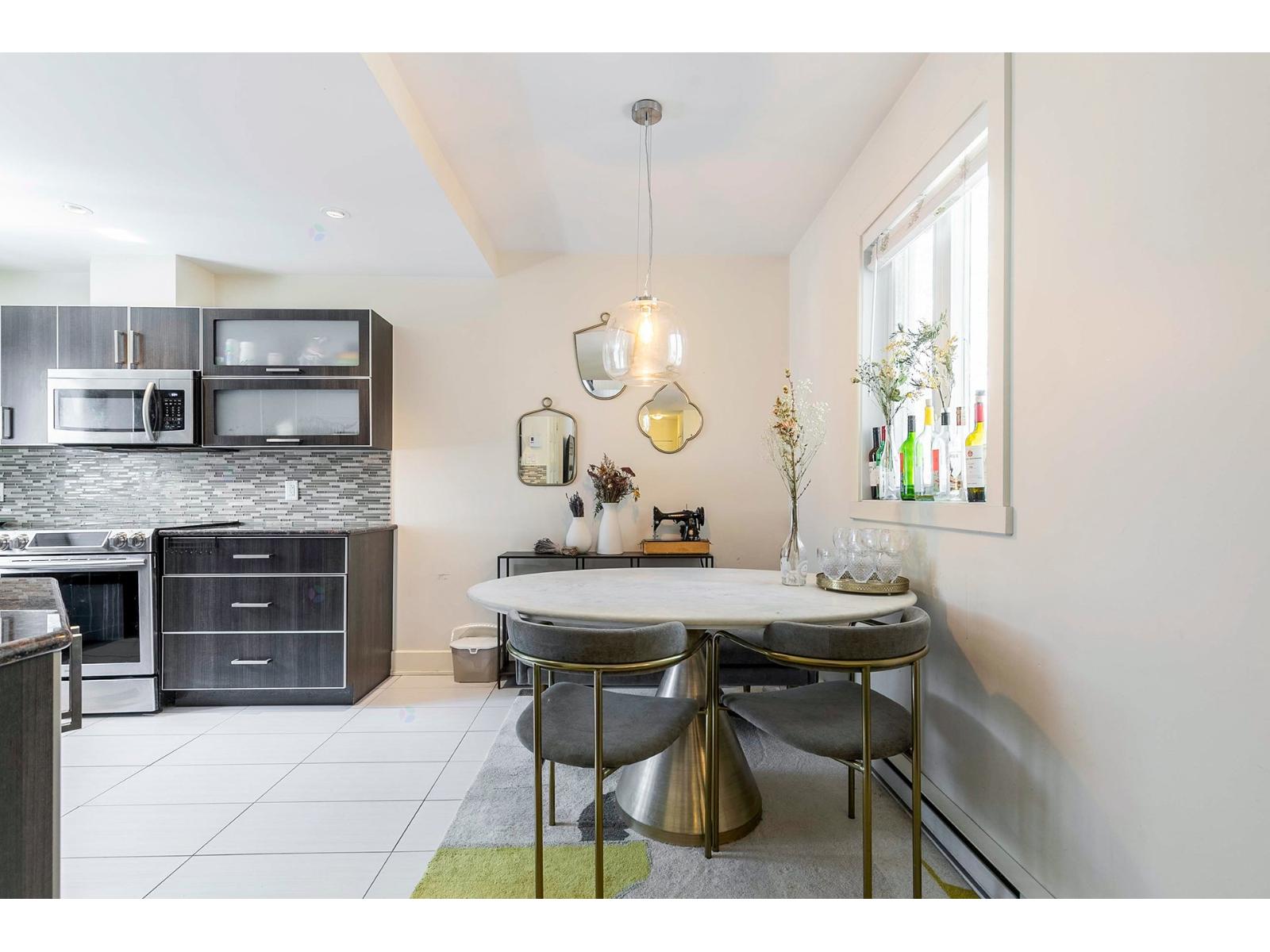 1216 Rue St-hubert, #7 Property Photo 33