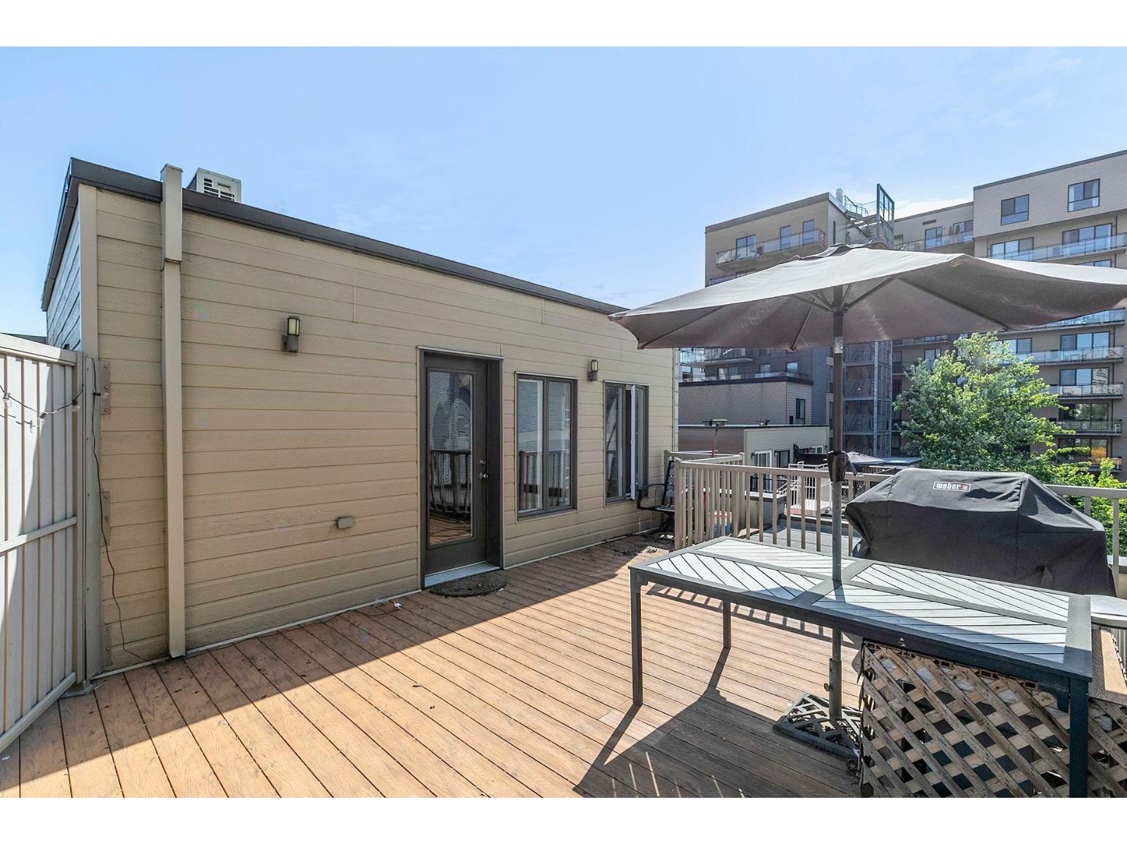 1216 Rue St-hubert, #7 Property Photo 43