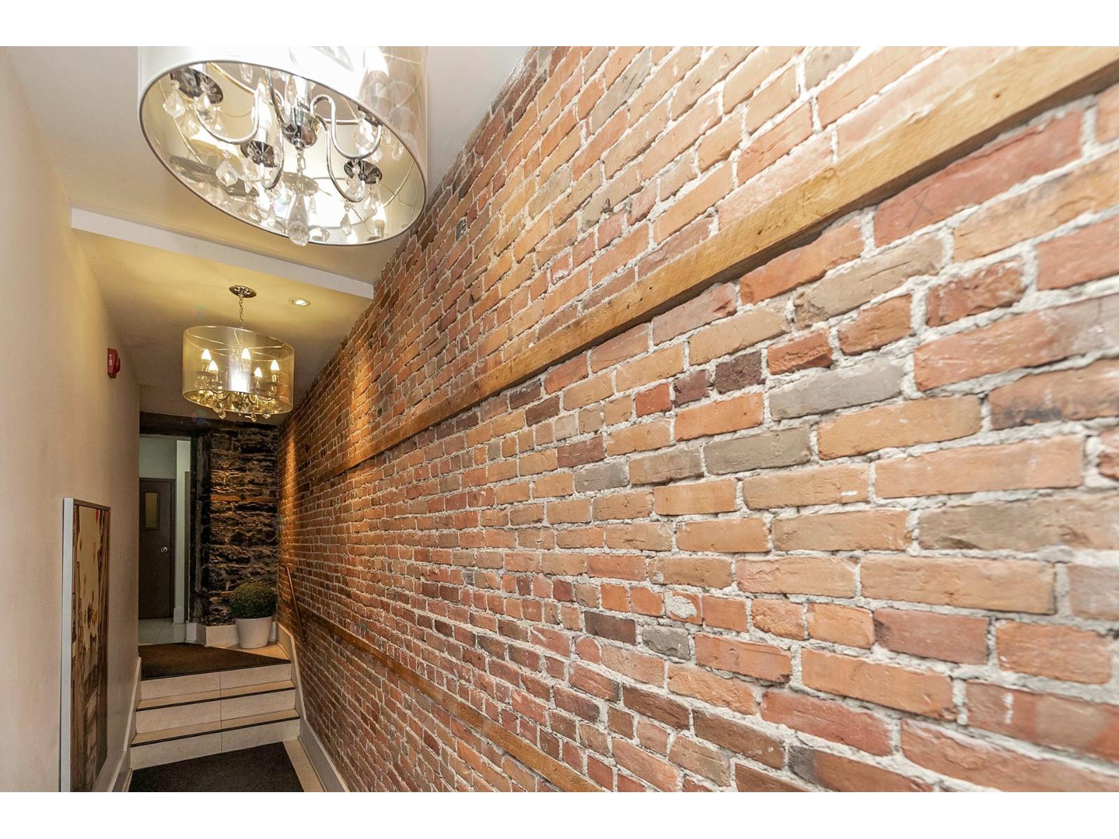 1216 Rue St-hubert, #7 Property Photo 57
