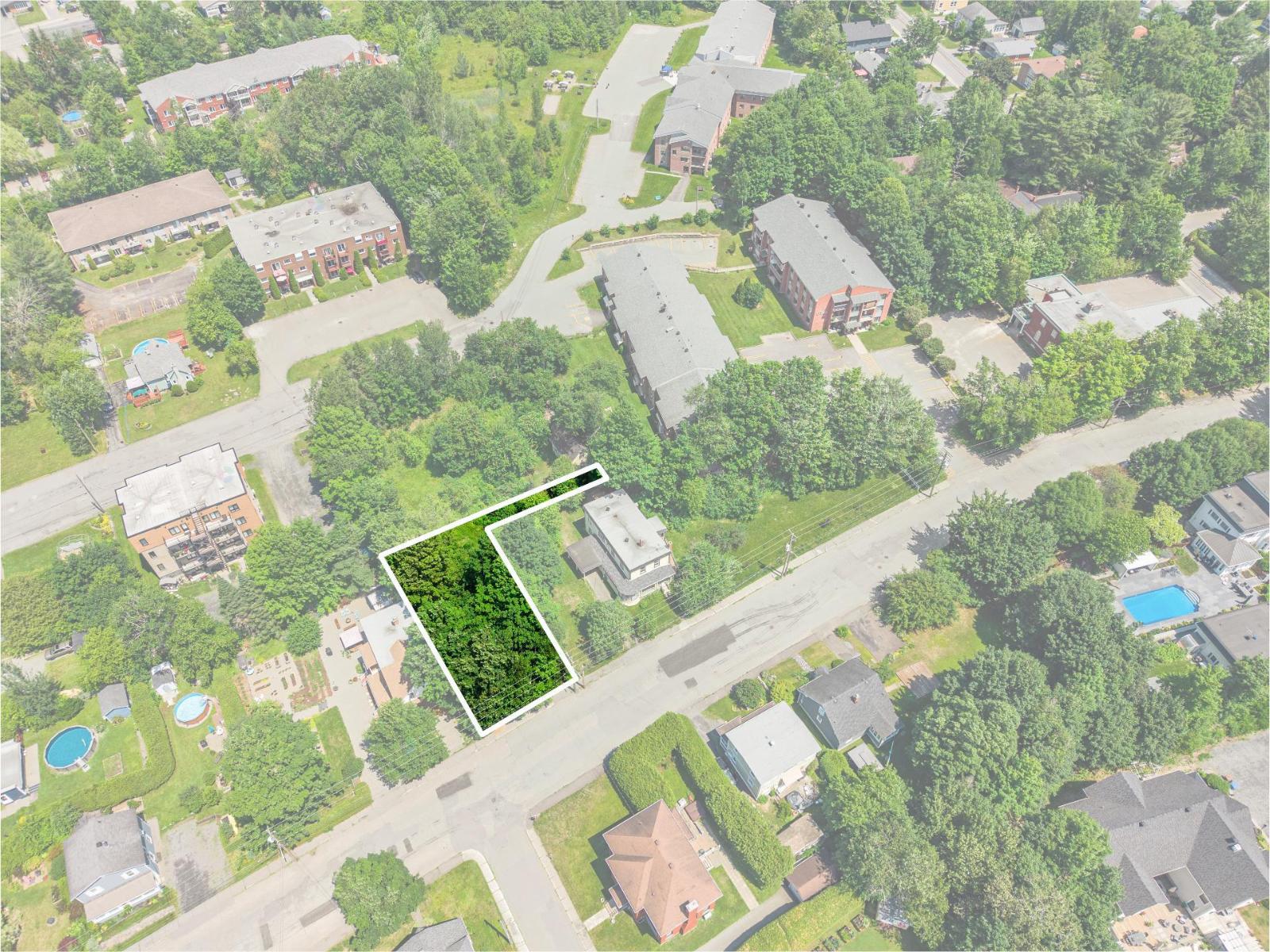 Rue Macdonald Property Photo 1