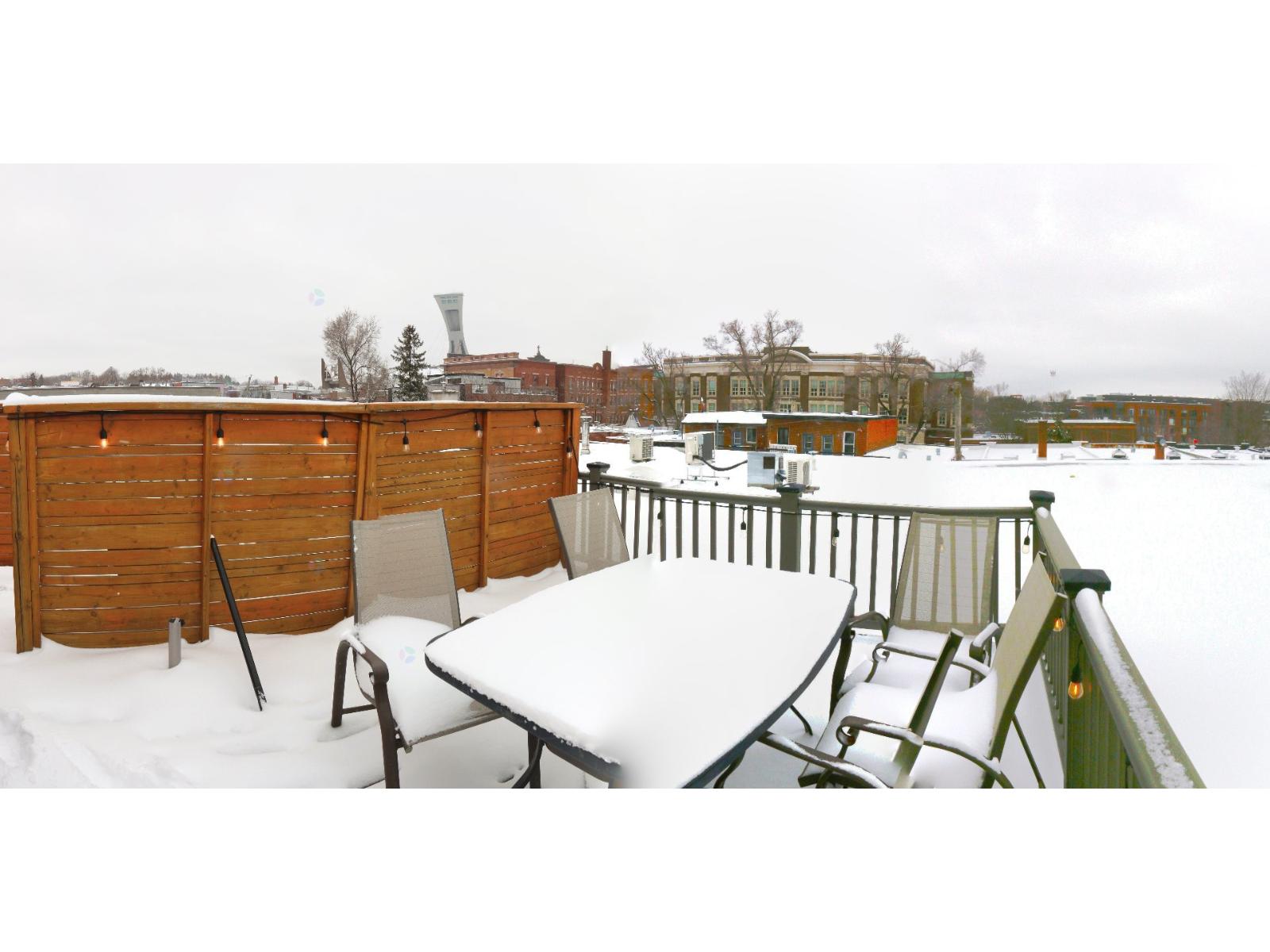2355 Av. Jeanne-d'arc, #203 Property Photo 9
