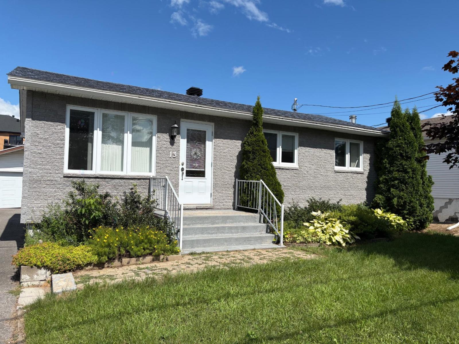 13 Rue Pelletier Property Photo 1