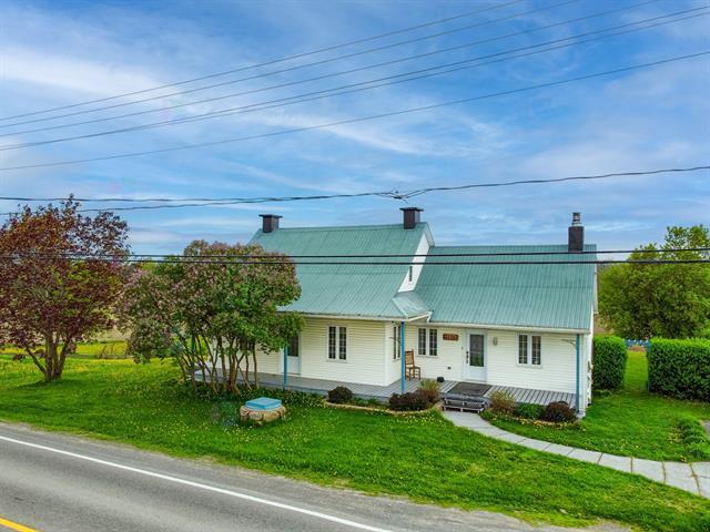 1615-1619 Ch. Comtois Property Photo 1