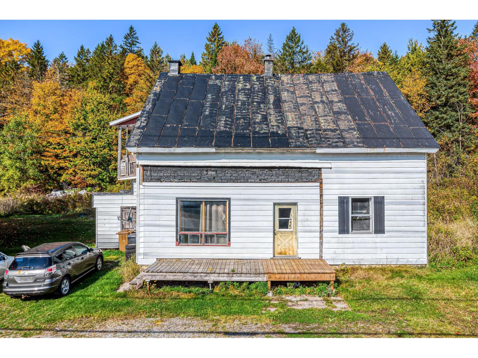 1221z-1223z Ch. De La Rivière-blanche Property Photo 1