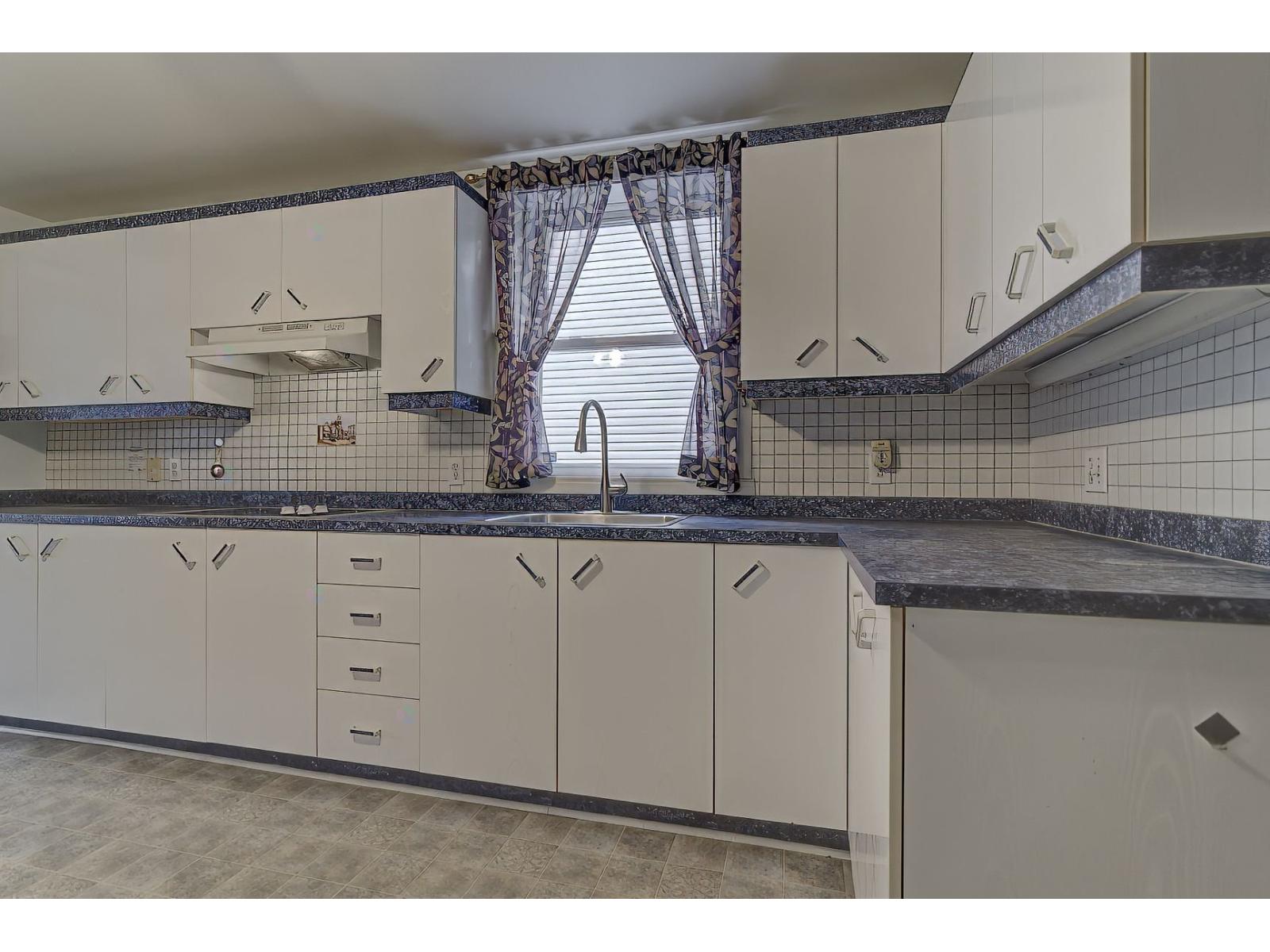 17 Rue Hertel Property Photo 8