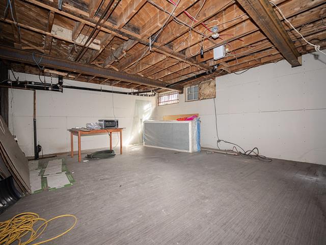 3398-3402 Rue Jean-talon E. Property Photo 19