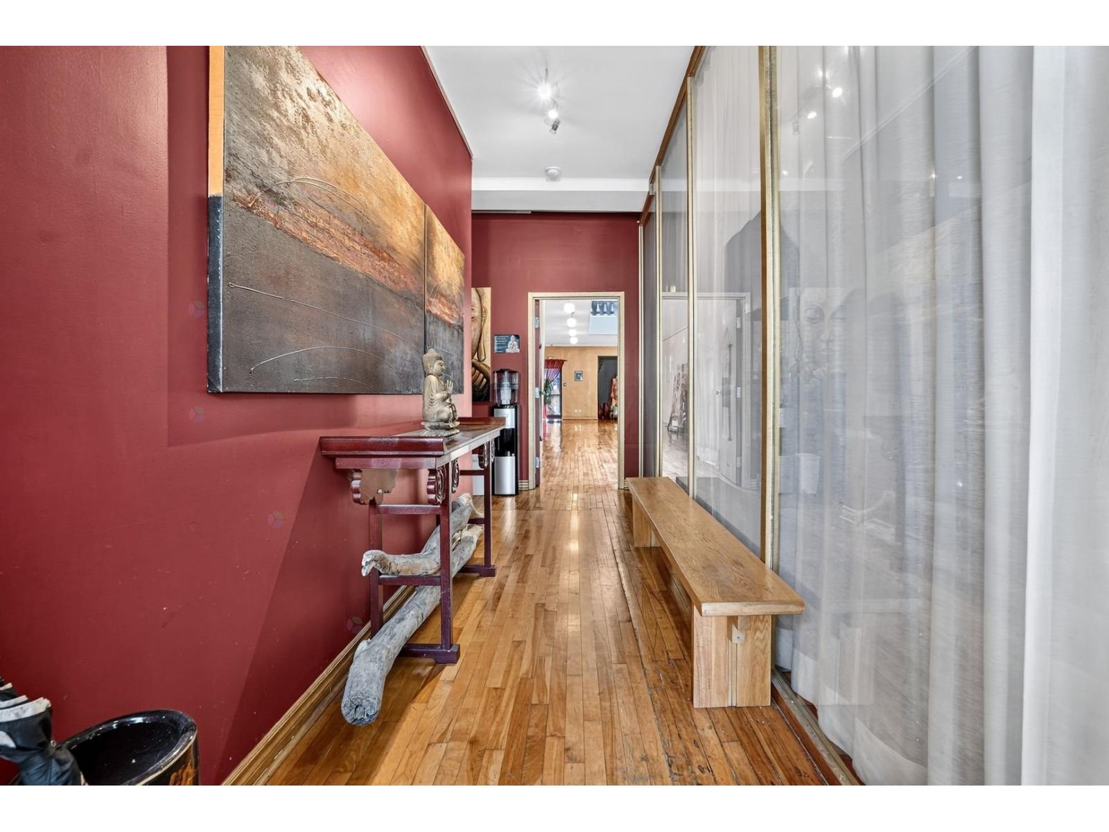 5244 Rue St-urbain Property Photo 4
