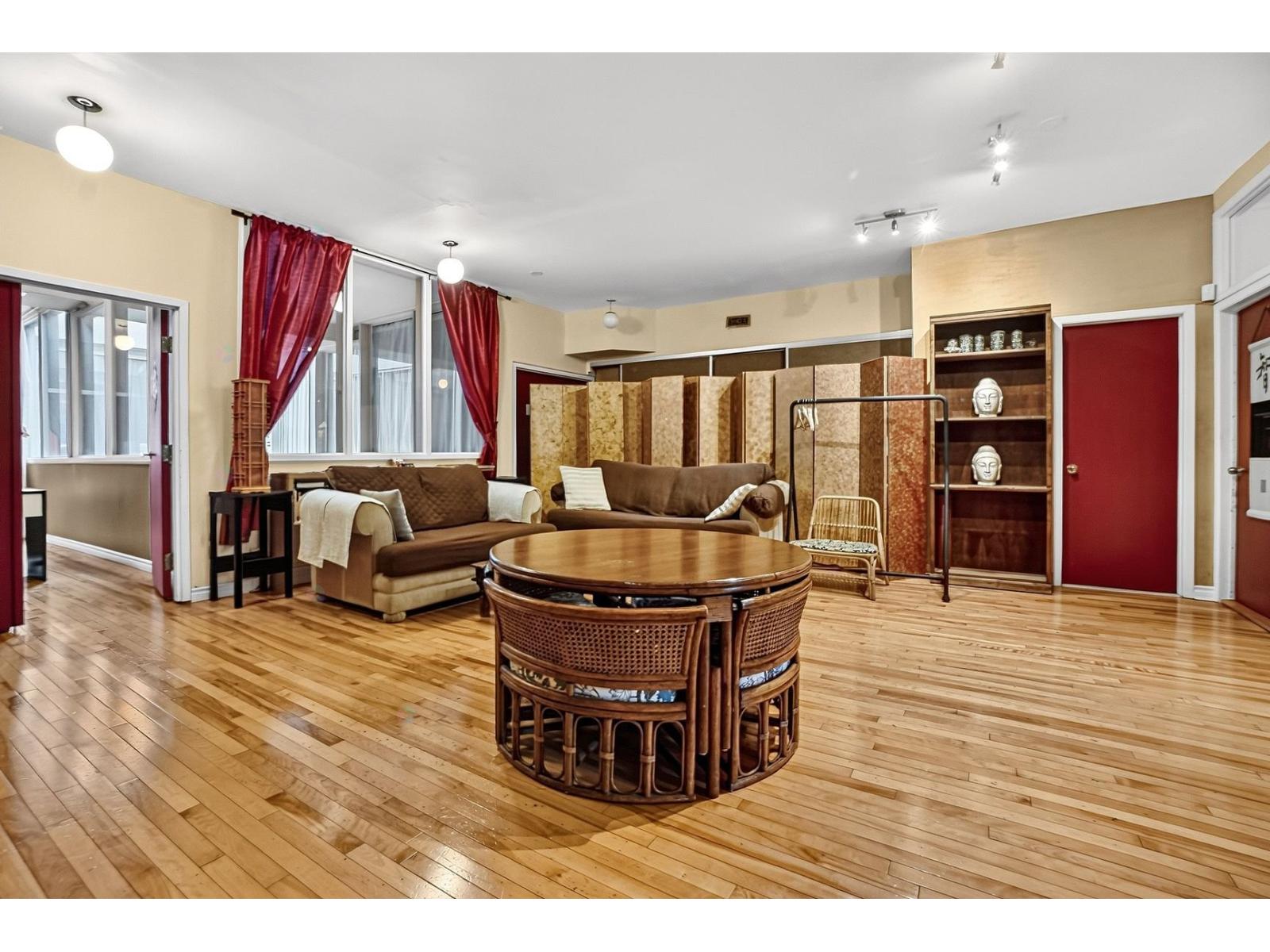 5244 Rue St-urbain Property Photo 7