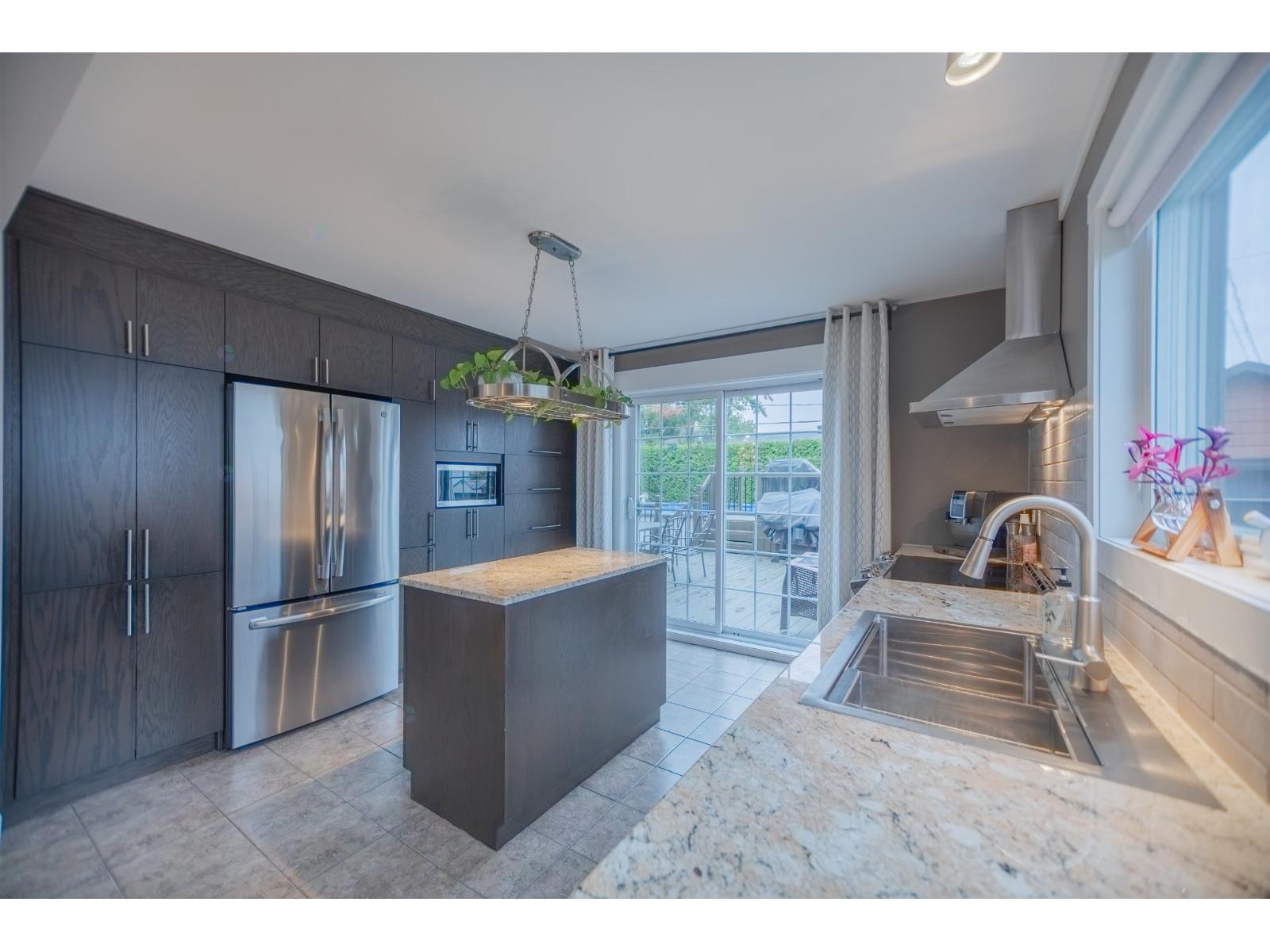 33 Rue Jutras Property Photo 7