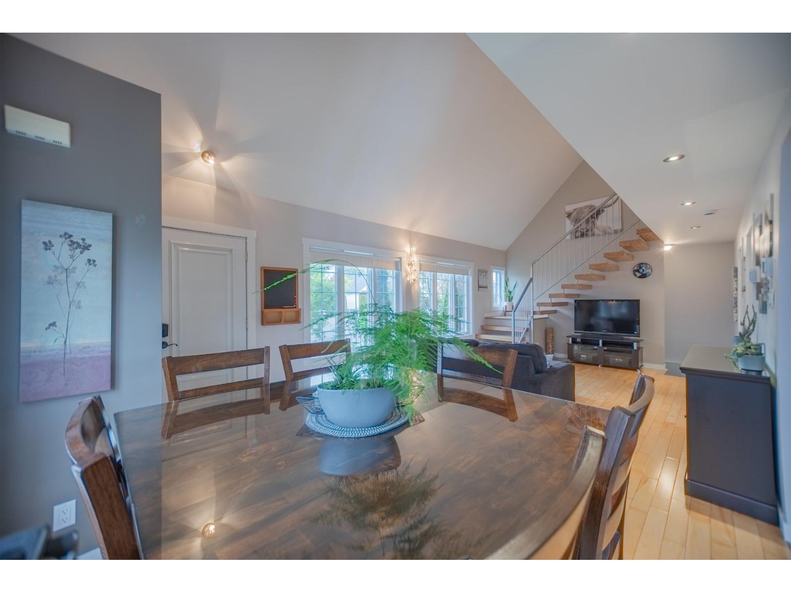 33 Rue Jutras Property Photo 8