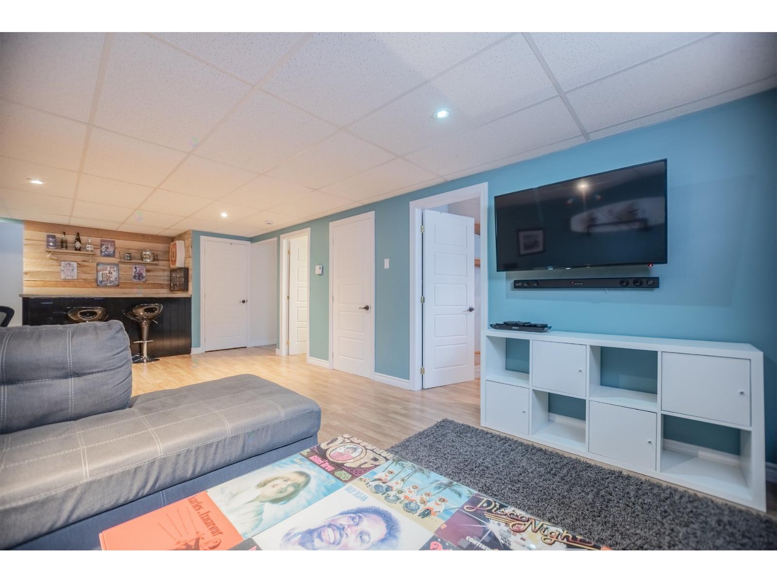 33 Rue Jutras Property Photo 31