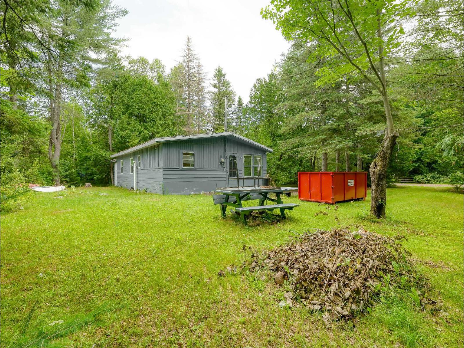 841 Av. Des Sapins Property Photo 19
