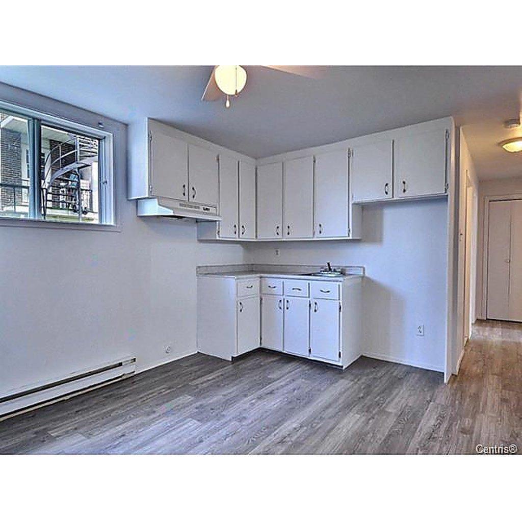 27 Rue Guévremont, #2 Property Photo 2