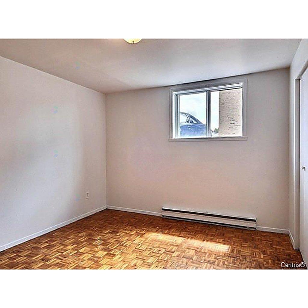 27 Rue Guévremont, #2 Property Photo 5