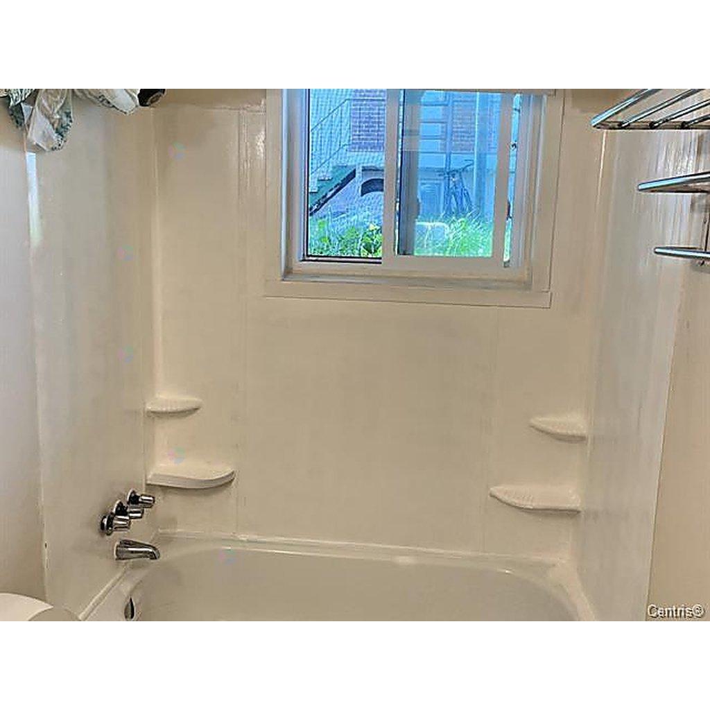 27 Rue Guévremont, #2 Property Photo 8
